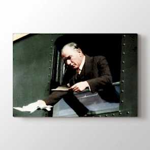 Atatürk Trende Tablosu | Atatürk Tabloları - halicikmazlari.shop